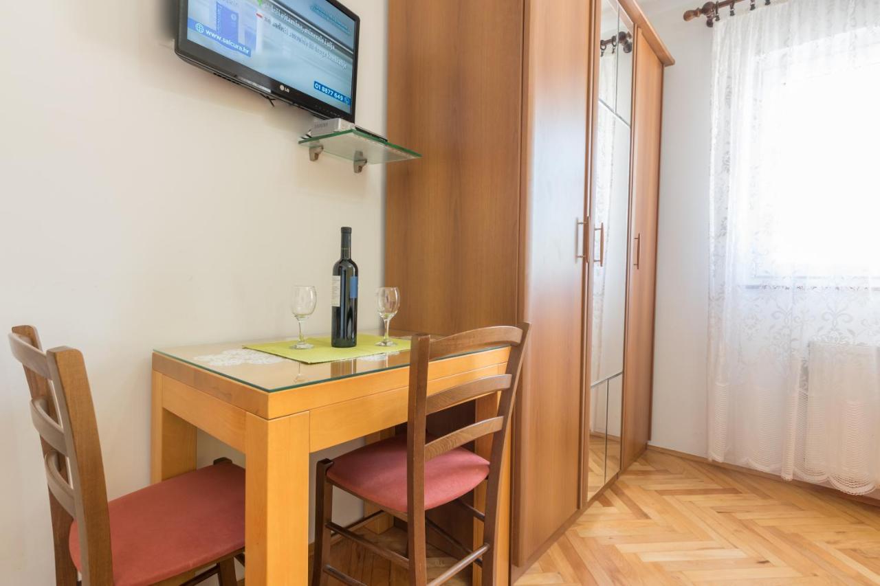 Apartments Baskovic Проманья Экстерьер фото