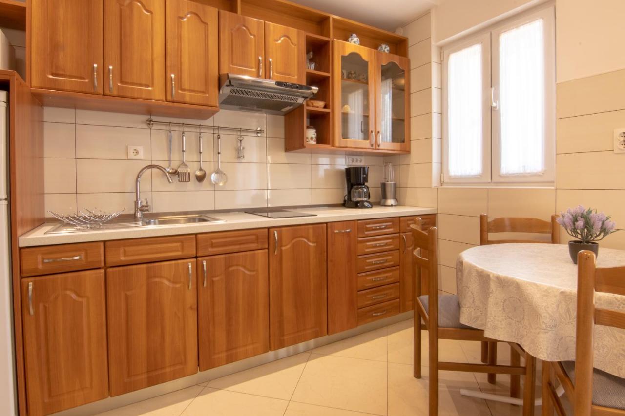 Apartments Baskovic Проманья Экстерьер фото